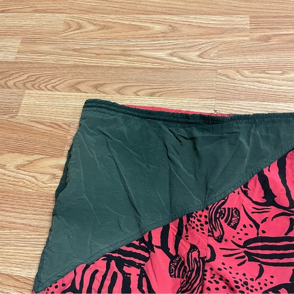 Vintage Dash Men’s Swim Trunks Large Shorts Red Black 100% Nylon Fish Board Line - Picture 3 of 6